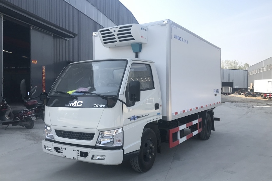 4.2米冷藏車，不超重的藍(lán)牌廂式冷藏車。